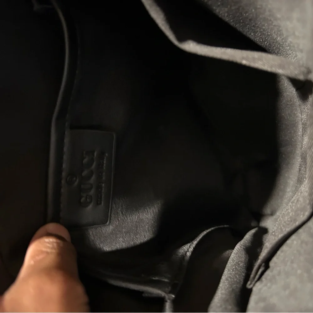 A Black/silver messenger gucci bag - Picture 5 of 5